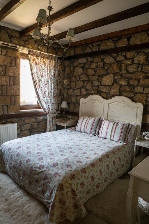 Archontiko Emmanouilidi Suites Káto Loutrákion Kültér fotó